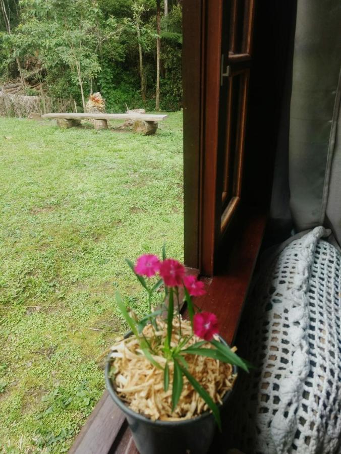 Chale Vale Das Flores - Visconde De Maua Rj Kültér fotó